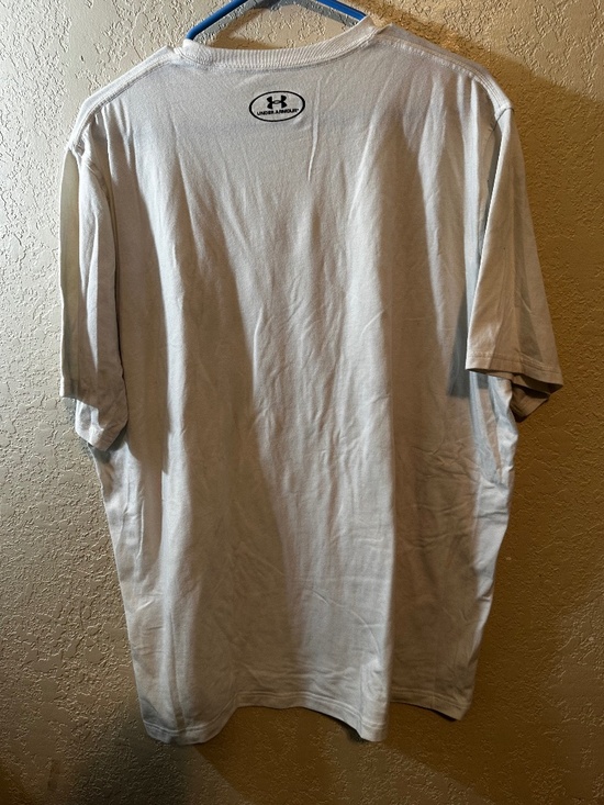 NWOT Men's Under Armour Heat Gear Fish Graphic Tee Shirt - Picture 3 of 3